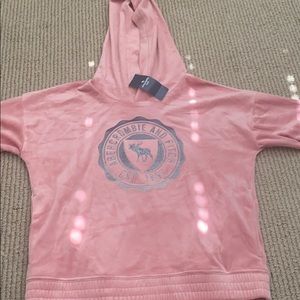 New never worn with tags pink kid’s sweater